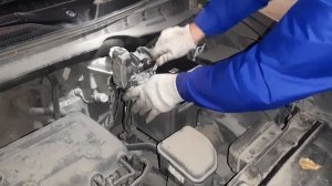 Замена аккумулятора на Hyundai ix35 (концовка)