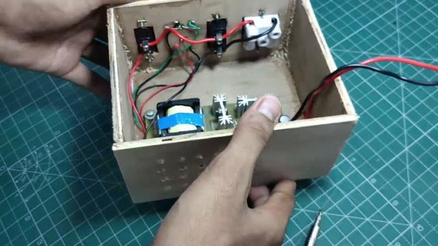 How to Make Inverter 12V DC to 220V AC | 150Watt DIY Inverter Under 300 смотреть онлайн