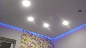 Натяжные потолки .Светодиодная лента