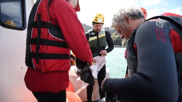 Giant's Causeway bay litter pick смотреть онлайн