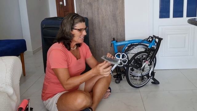 PACKING a BROMPTON Foldingbike in a DELSEY 29" PARIS