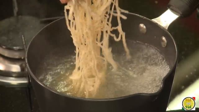 Home Made Noodles - By VahChef @ VahRehVah.com смотреть онлайн