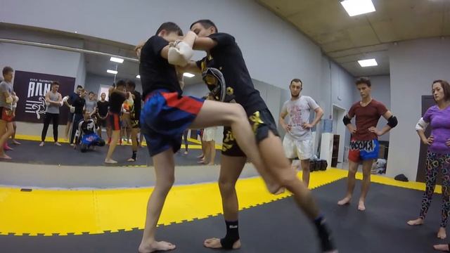 Мастер класс. Клинч. Роберт Кадыров. смотреть онлайн