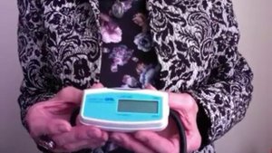 YouTube Рекомендации. Полуавтоматический тонометр по цене механики  UA 604 1