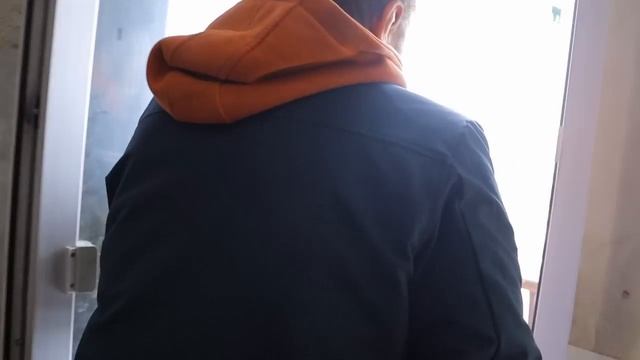 Алкоголик снимает вещи с дерева с помощью удочки! Прогноз: Боруссия Д.- Челси смотреть онлайн