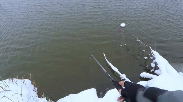 Жесть рыбалка от Михалыча! Клюют монстры в метель на ЗИМНИЙ СПИННИНГ! смотреть онлайн