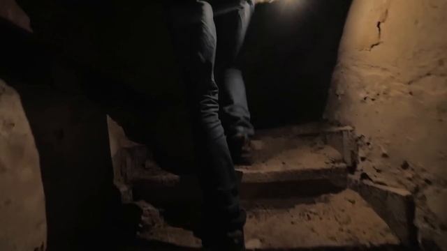 ХОДИТЬ ПО ПОТОЛКУ | САМОСБОР смотреть онлайн