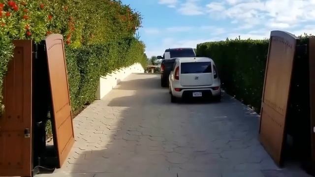 Самые необычные ворота!