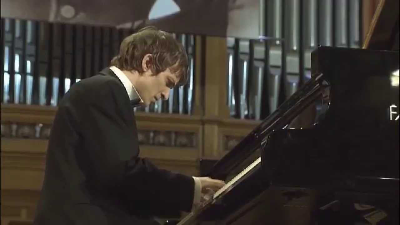 Бетховен. Соната № 8 («Патетическая») до минор. Александр Лубянцев смотреть онлайн