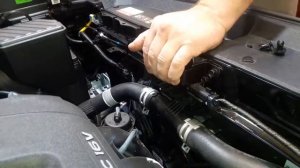 Kia Sportage & Defen.time - видеопособие по монтажу блокиратора капота
