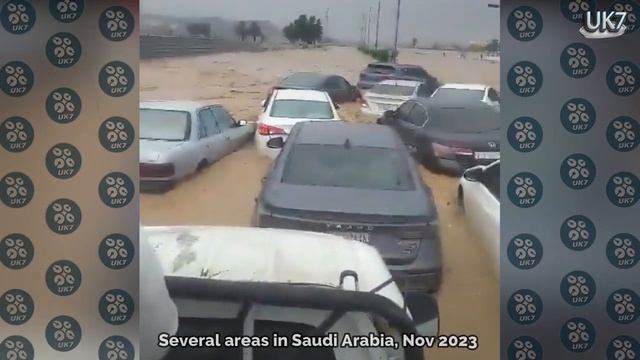 2 minutes ago! Mecca underwater! The worst flood hit Saudi Arabia смотреть онлайн