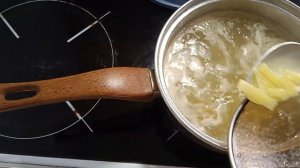 Зелёный суп из щавеля