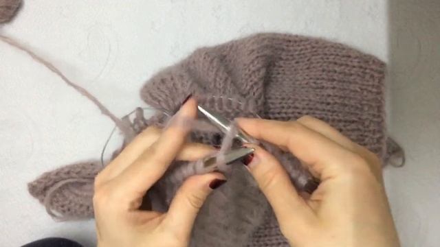Модный вязаный кардиган из мохера с полосками на рукавах спицами. Мастер-класс.