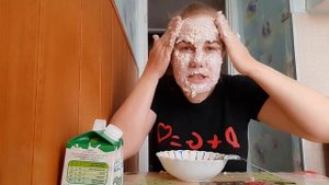 ОМОЛАЖИВАЮЩАЯ МАСКА ДЛЯ ЛИЦА. КЕФИР ОВСЯННЫЕ ХЛОПЬЯ.Красота требует жертв