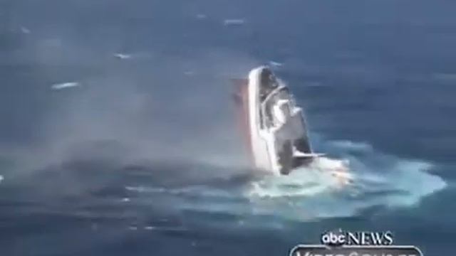 кораблекрушение на море