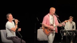 Актер Стас Ярушин и солист группы "Братья Грим" Константин Бурдаев в Самаре. "МузЛофт-ТУР"