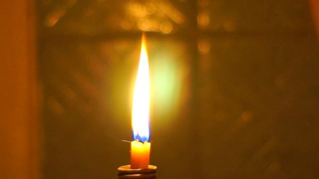 Макровидеосъёмка: церковная свечка горит 11 минут смотреть онлайн