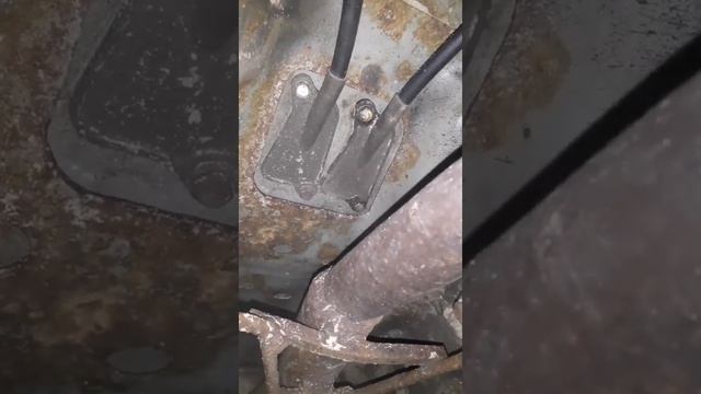 Замена тросика ручника (дисковые тормоза) nissan almera смотреть онлайн