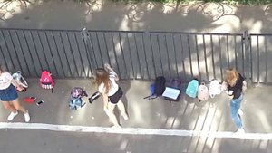 Утренняя зарядка в школьном лагере под музыку   (4) Снимаю сверху