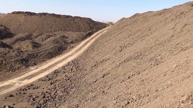 Сделал съемку огромного конуса грунта!! смотреть онлайн