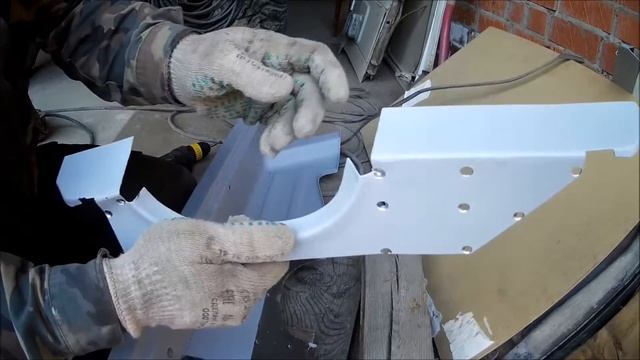 Как высверлить сварные точки кузова автомобиля УАЗ. Часть 50. смотреть онлайн