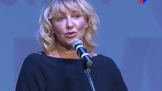 Народная артистка Елена Яковлева посетила Лесной и пообщалась с горожанами смотреть онлайн