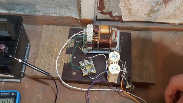 Простий зарядний пристрій для акумулятора на 12 В - Частина 2: заряджаємо автомобільний акумулятор