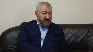 Помогать надо. Все мы - одна большая семья. И чем быстрее мы это поймём, тем легче будет.