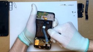 Замена аккумулятора на телефоне Huawei Y6 2019 MRD-LX1F Replacing the battery on the phone