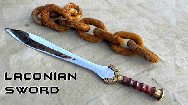 Forging Laconian SWORD out of Rusted Iron chain смотреть онлайн