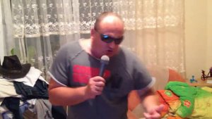 Александр Серов отдыхает