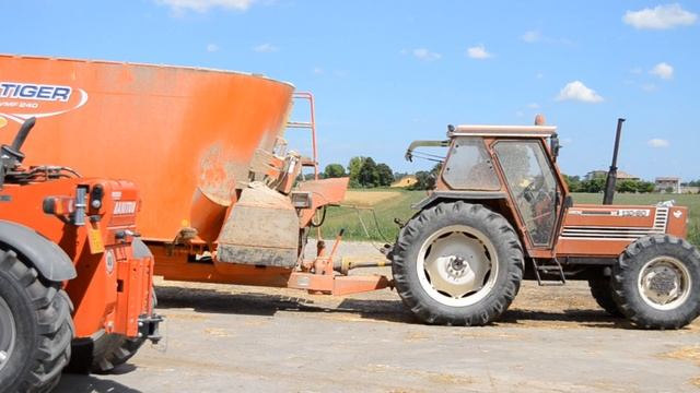 Unifeed Process || Fiat 110-90 + Seko tiger 240 + Manitou 935 turbo || By Edoagri20 смотреть онлайн