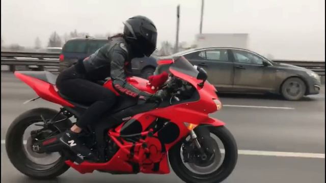 29 декабря. холодно. держака нет. но вы это..держитесь #мототаня смотреть онлайн