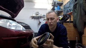 Nissan Tiida C11. Замена сайлентблоков и опор передних стоек.