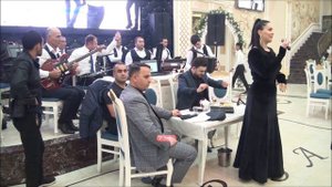 popuri toy mahnilari duet Günel xanım ve Reşad Agayev / gitara Asif Agcabedili / qarmon Elvin