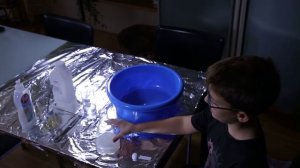 Еще одна бурная реакция с пеной.