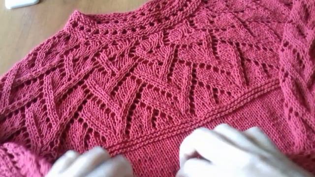 ЛЕТНИЙ ДЖЕМПЕР НА КРУГЛОЙ КОКЕТКЕ СПИЦАМИ // Готовая работа // Jumper on a round yoke with spokes.