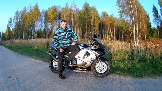 HONDA CBR 919 RR Fireblade Последняя прущая спортуха..1 литр.. смотреть онлайн
