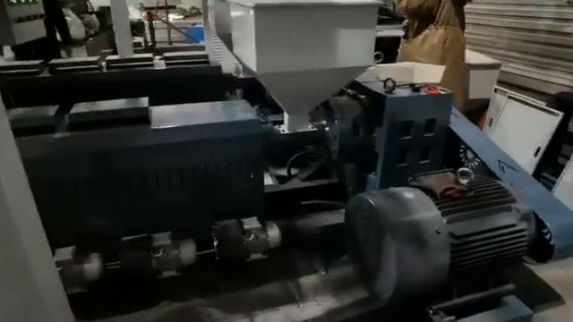 Двух шнековая экструзионная установка для производства СО рукавной пленки.Модель PS-2G90 смотреть онлайн