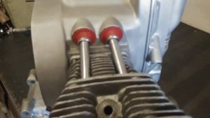 Сделал двигатель. Толи Днепр, толи Урал. Homemade engine from the spare parts Dnepr and Ural.
