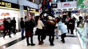 Флешмоб в ТРЦ Лапландия в Кемерово