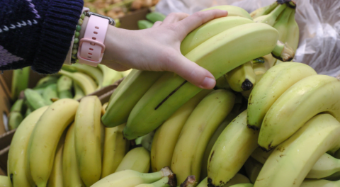 Пропадут с полок? В России спрогнозировали дефицит бананов