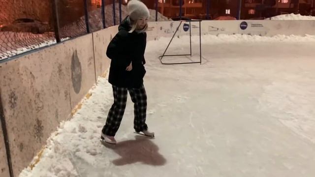 Катаемся на коньках, повторяем трюки!!! смотреть онлайн