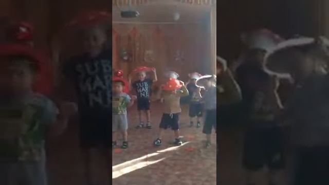 Веселые грибочки)))