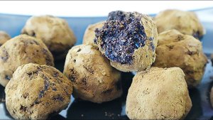 Полезные домашние конфеты из Кэроба, фиников и кокосовой стружки