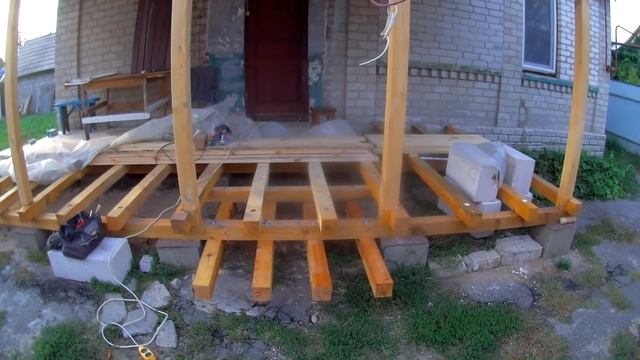 ПАРЯЩАЯ СТУПЕНЬ ДЛЯ ТЕРРАСЫ СВОИМИ РУКАМИ. ПОГОВОРИМ О ДЕНЬГАХ. ПЕРЕСЕЛЕНЦЫ. СЕРИЯ 38
