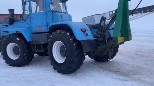 Трактор т150 тащит Daf. ГОЛОЛЕД !