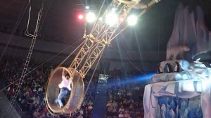 ВЕСЁЛАЯ РАЗМИНКА И "КОЛЕСО СМЕЛОСТИ", ЦИРК НА ЛЬДУ " АЙСБЕРГ ", НИЖЕГОРОДСКИЙ ЦИРК