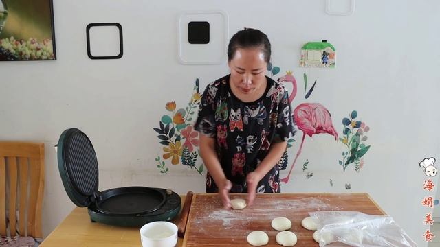 一碗面粉一碗水，教你家常饼做法，柔软筋道，个个空心鼓大包【海娟美食】