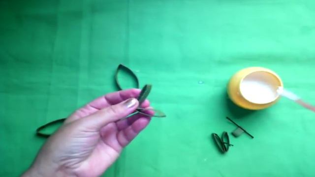 NOCHEBUENA HECHA CON TUBOS DE PAPEL HIGIENICO poinsettia made of toilet paper tubes смотреть онлайн